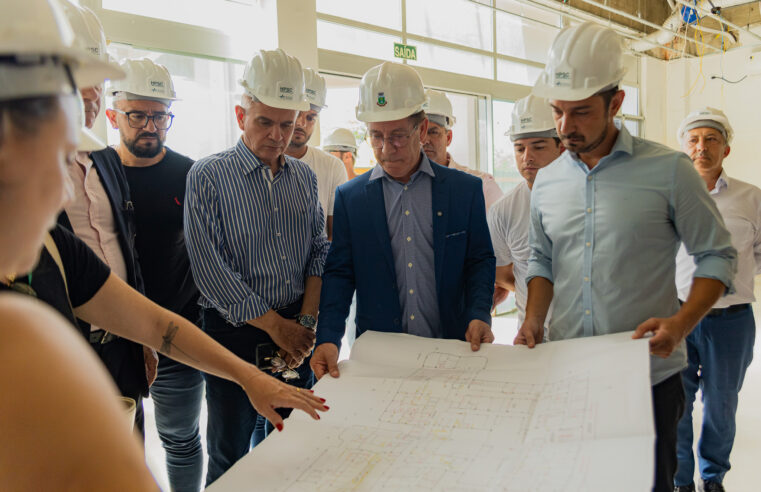 Prefeito, secretários e vereadores vistoriam reforma do Hospital de Pronto-Socorro